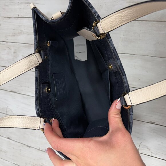 Coach Dempsey Carryall Signature Jacquard Denim Multi Purse - Picture 7 of 8